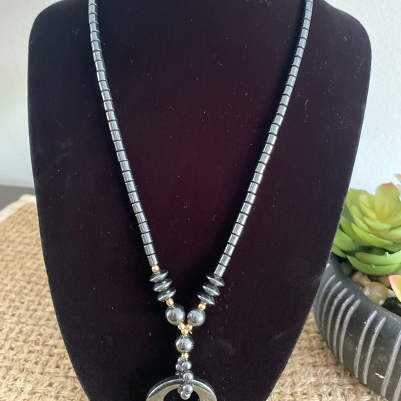 GORGEOUS VINTAGE METALLIC HEMATITE PENDANT NECKLACE - Picture 6 of 16